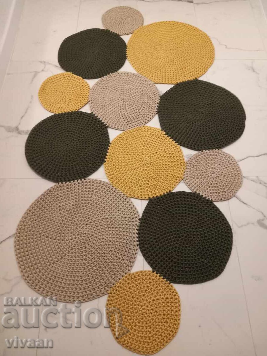 Доставка на Ръчно изплетен килим