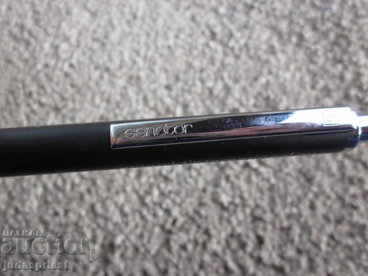 Германска работеща автоматична химикалка сенатор senator с цена 10.00 лв. | € 5.11 Германска работеща автоматична химикалка сенатор senator с цена 10.00 лв. | € 5.11