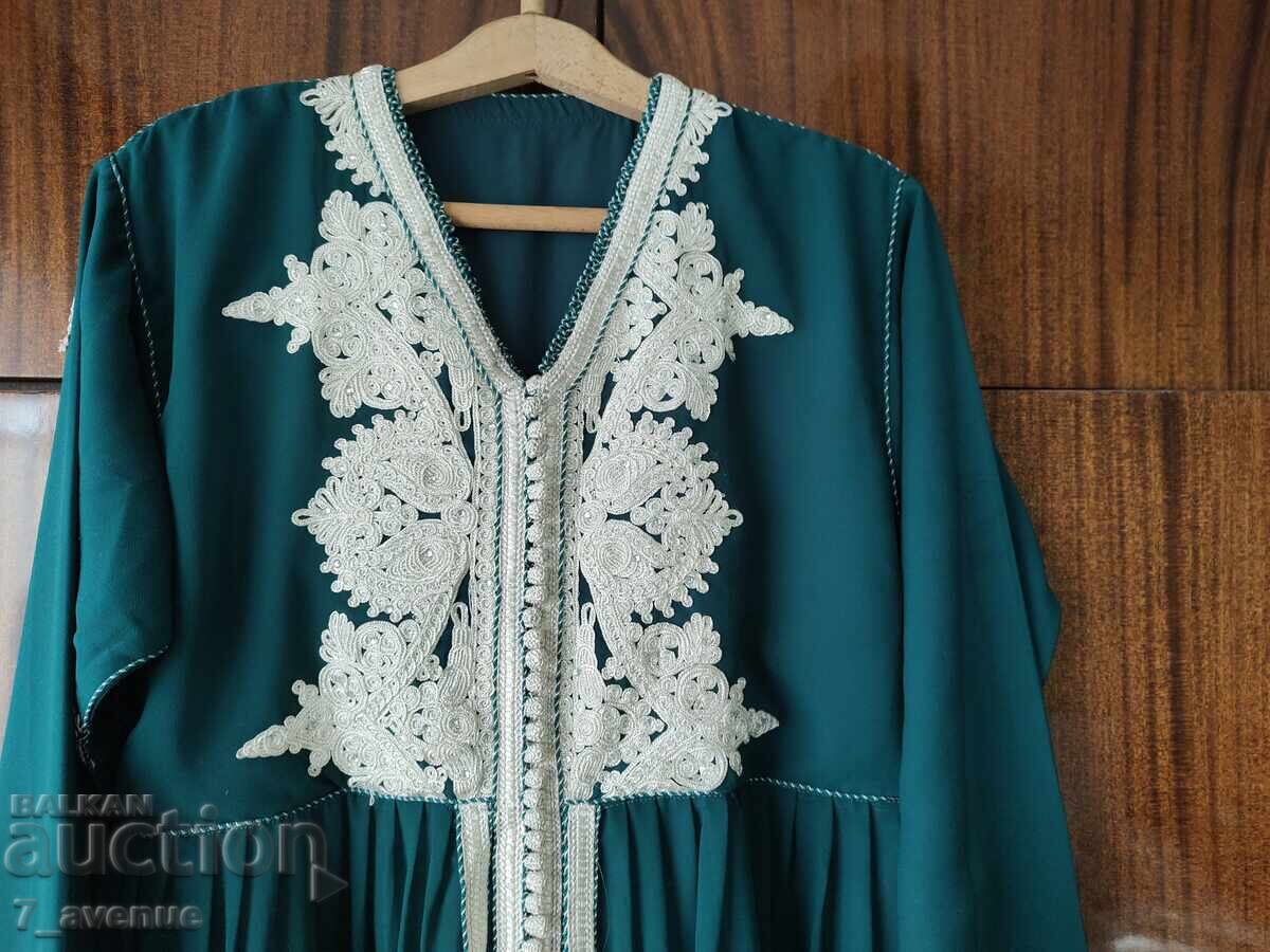 Βασιλικό επίσημο φόρεμα, όμορφο 22.10.25 με τιμή 199.00 BGN | € 101.75