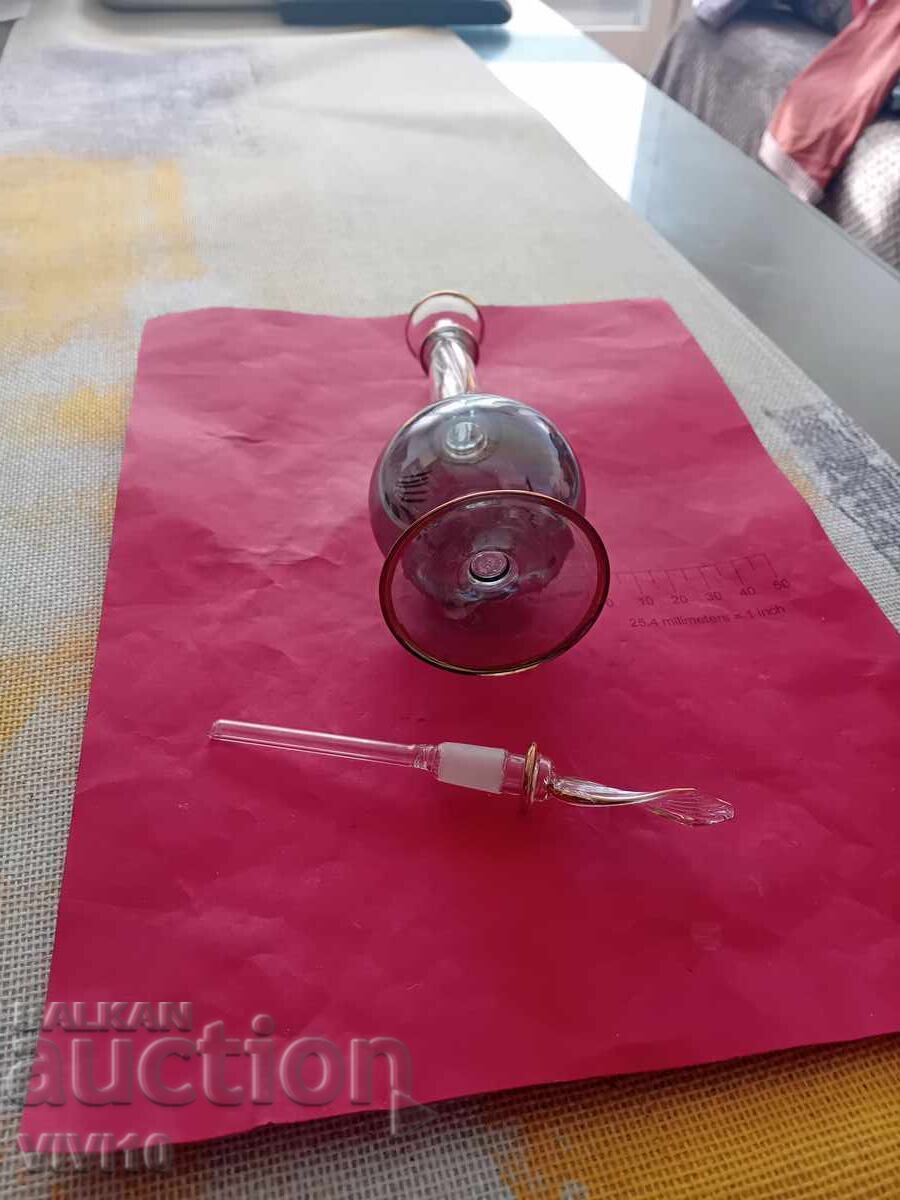 Livrarea Sticlă veche de parfum