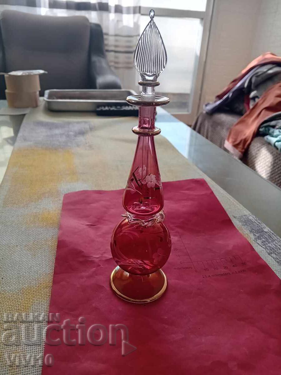 Старинно шише за парфюм