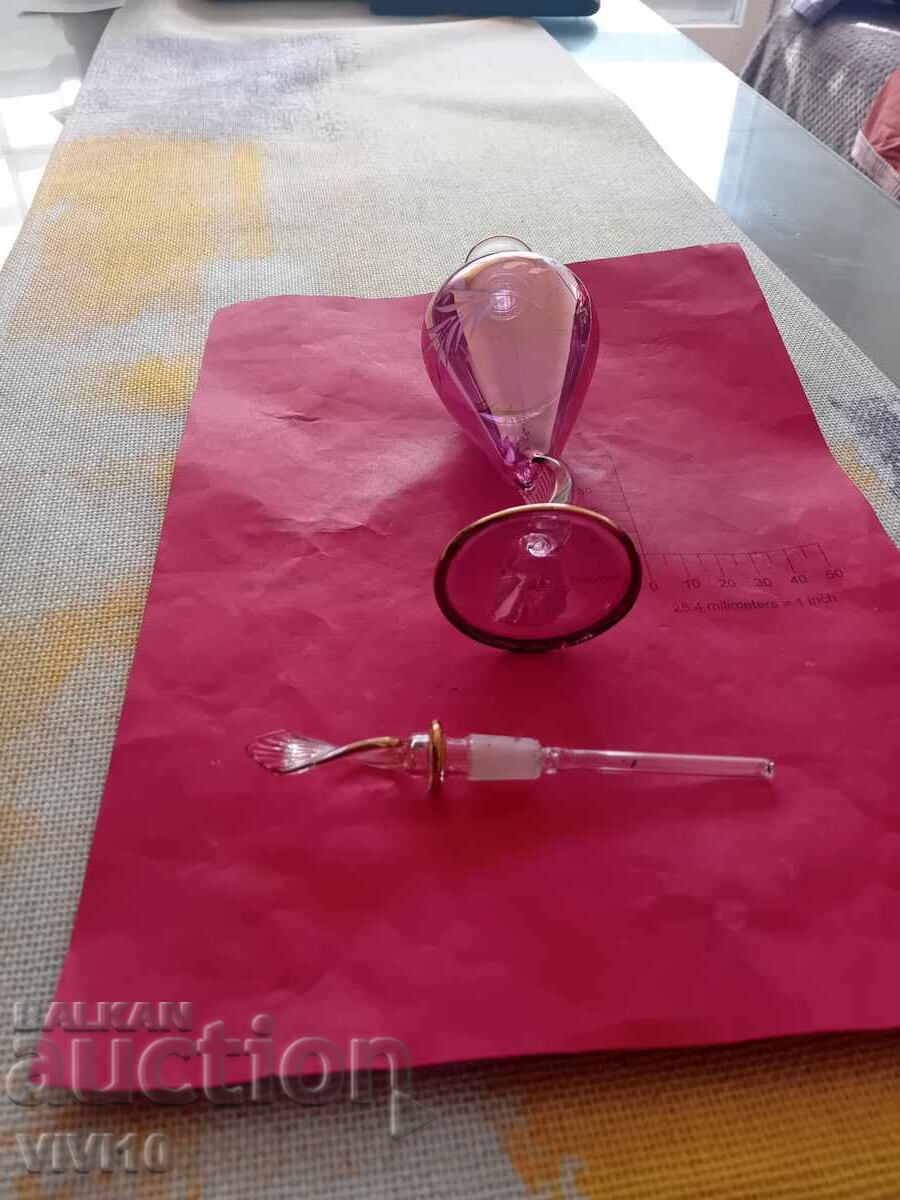 Delivery of Antique perfume bottle Delivery of Antique perfume bottle