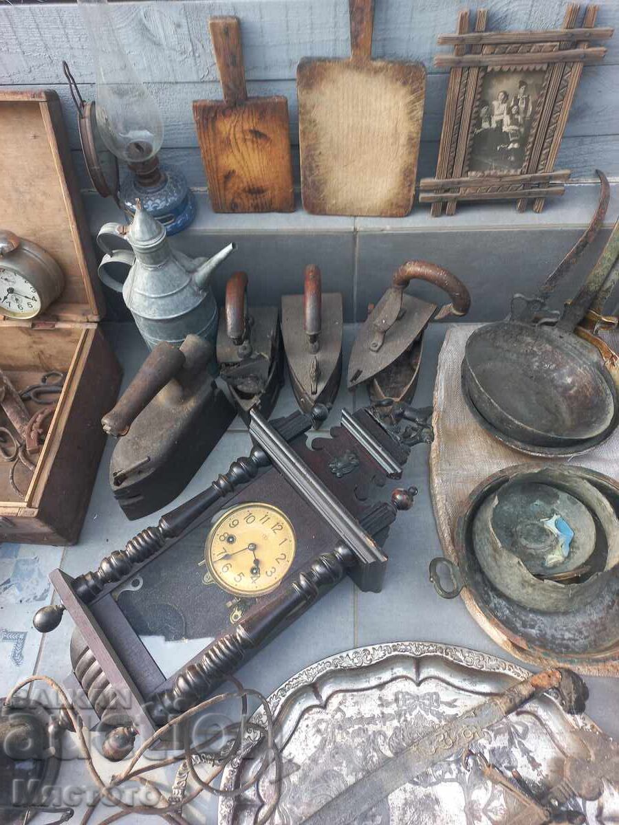 O mulțime de articole vechi. - 6 O mulțime de articole vechi. - 6