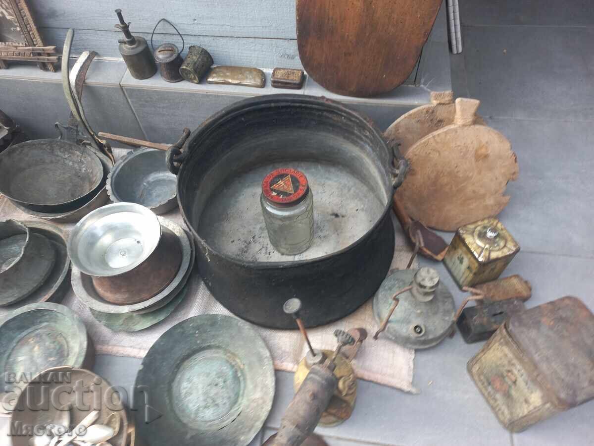 O mulțime de articole vechi. - 7 O mulțime de articole vechi. - 7