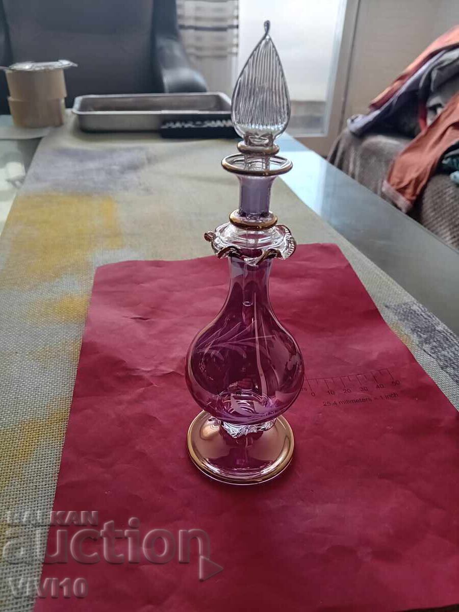 Παλαιό μπουκάλι αρώματος Παλαιό μπουκάλι αρώματος
