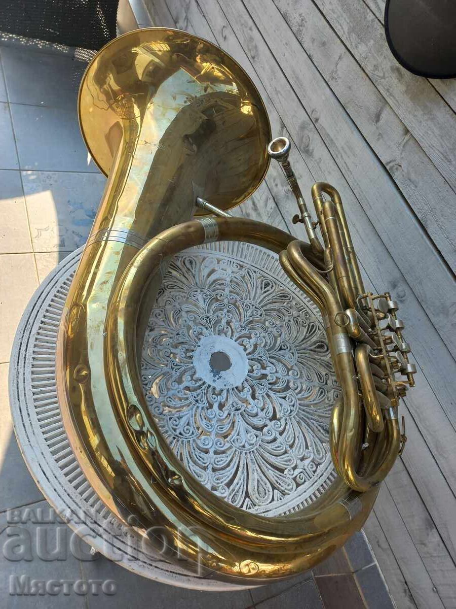 Духов инструмент Amati ,Aмати ОГРОМЕН Духов инструмент Amati ,Aмати ОГРОМЕН