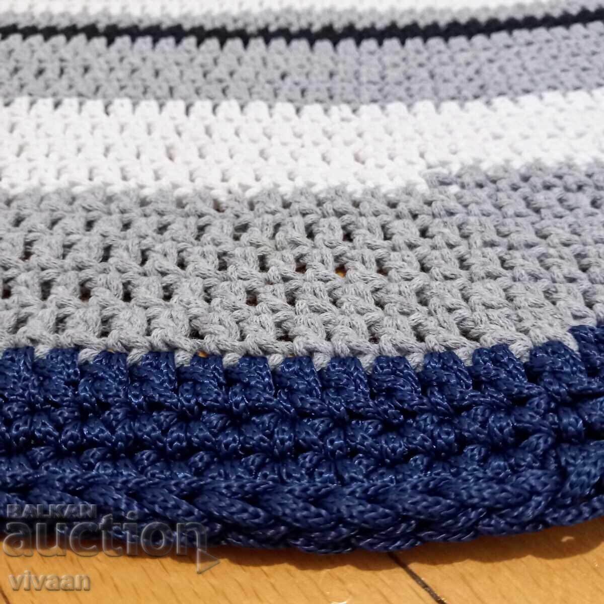 Livrarea Covor tricotat manual