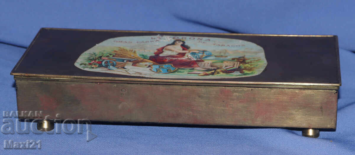 Παράδοση Παλιό κουτί τσιγάρων από ορείχαλκο Κούβας La Corona Παράδοση Παλιό κουτί τσιγάρων από ορείχαλκο Κούβας La Corona