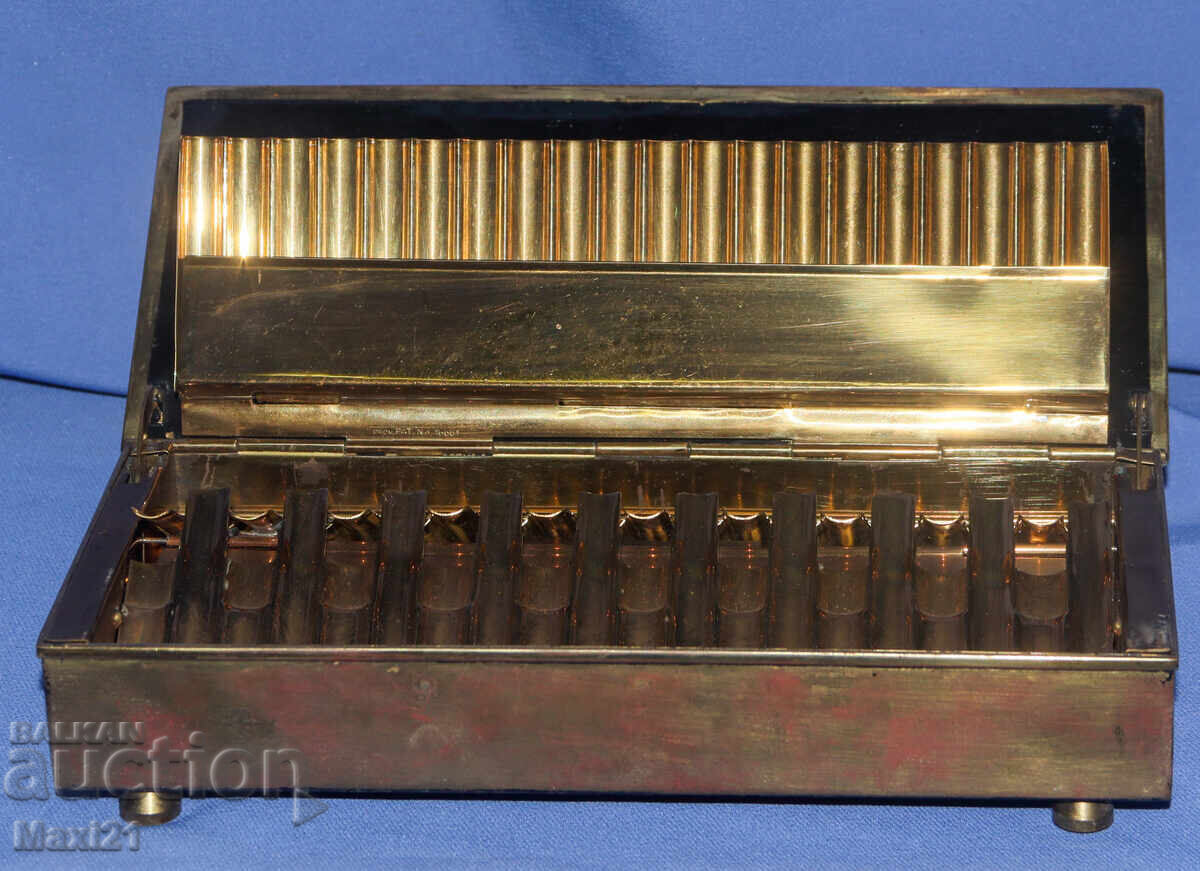 Παλιό κουτί τσιγάρων από ορείχαλκο Κούβας La Corona - 7 Παλιό κουτί τσιγάρων από ορείχαλκο Κούβας La Corona - 7