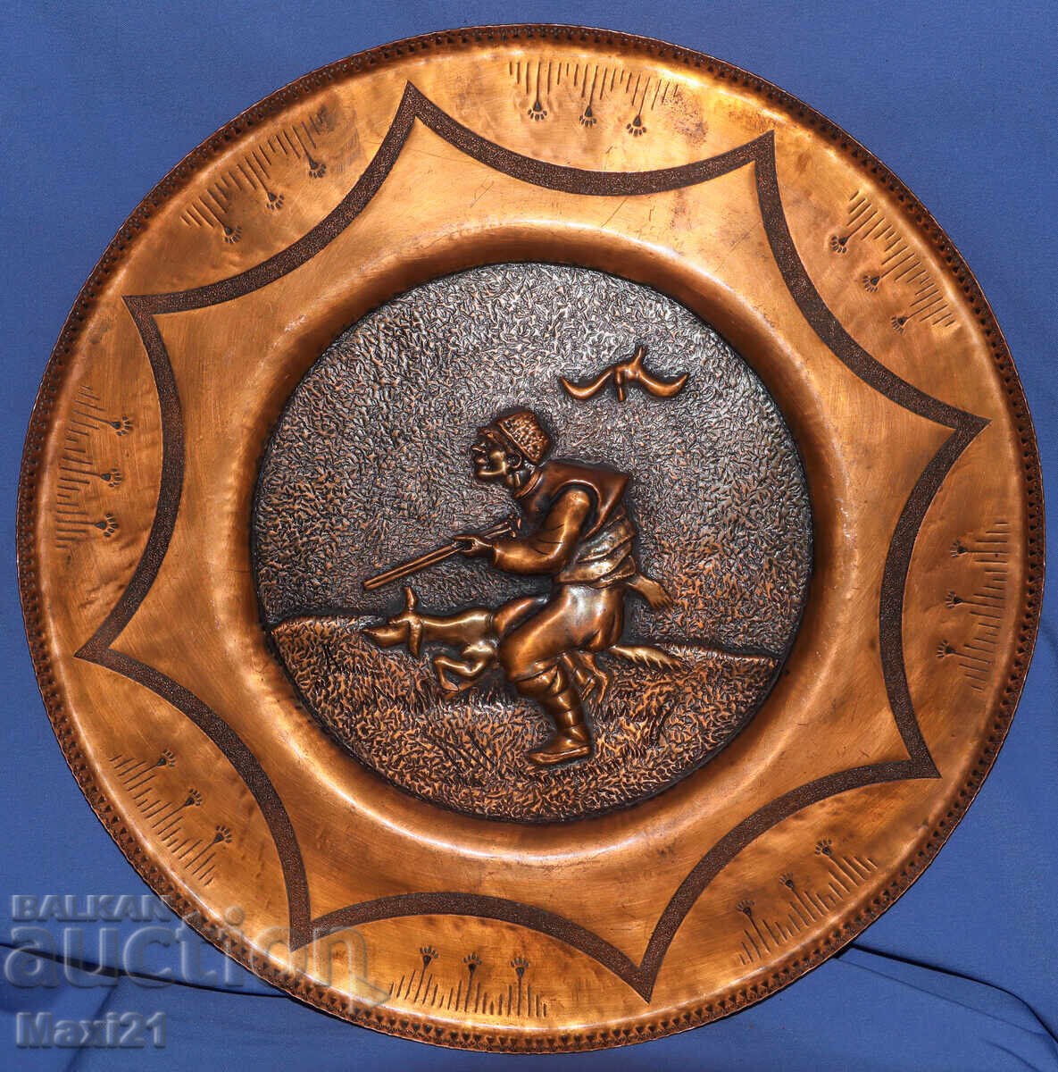 Handmade copper plaque picture hunter with price 250.00 BGN | € 127.82