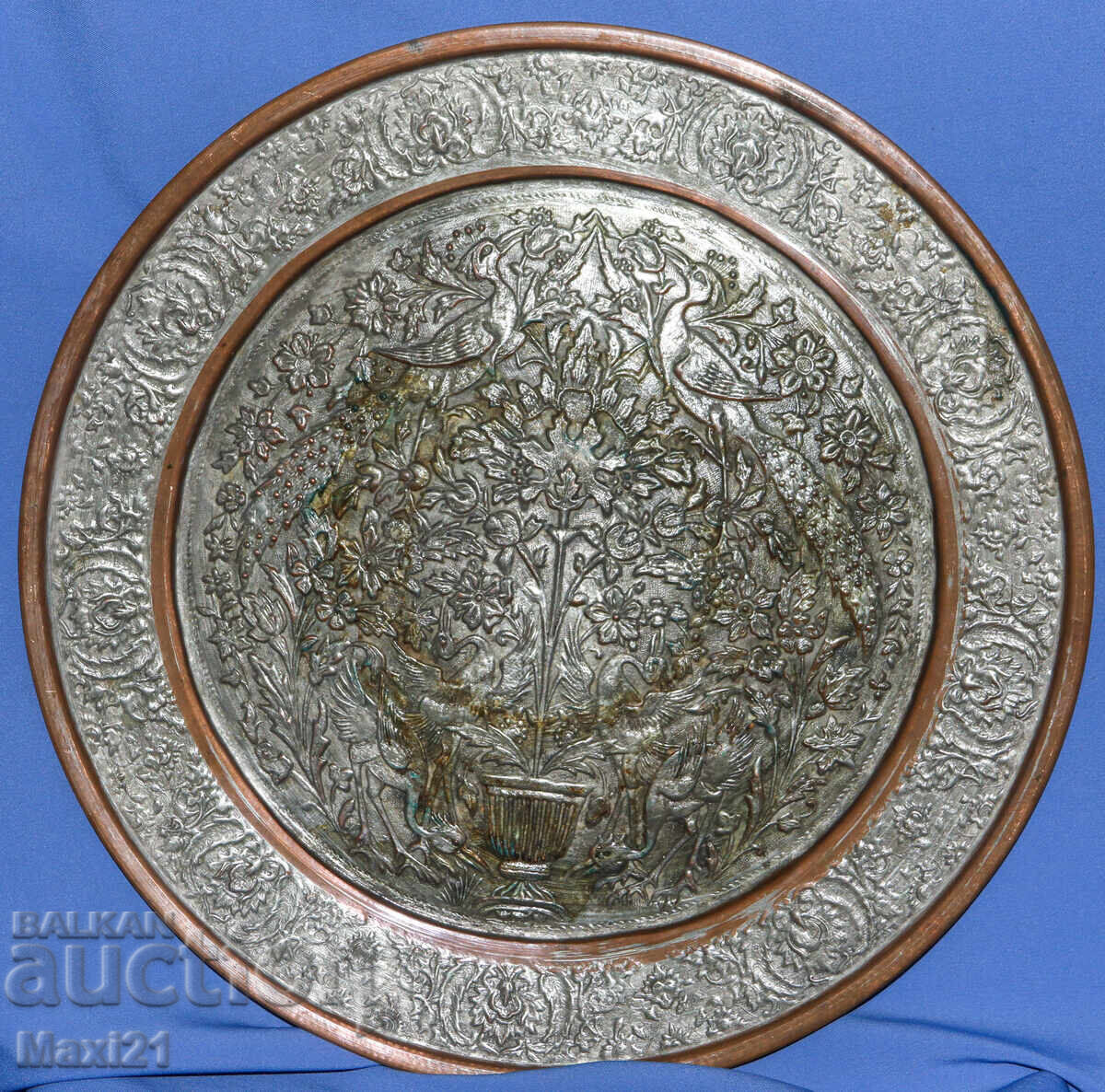 Голям старинен декоративен поднос мед с цена 450.00 лв. | € 230.08