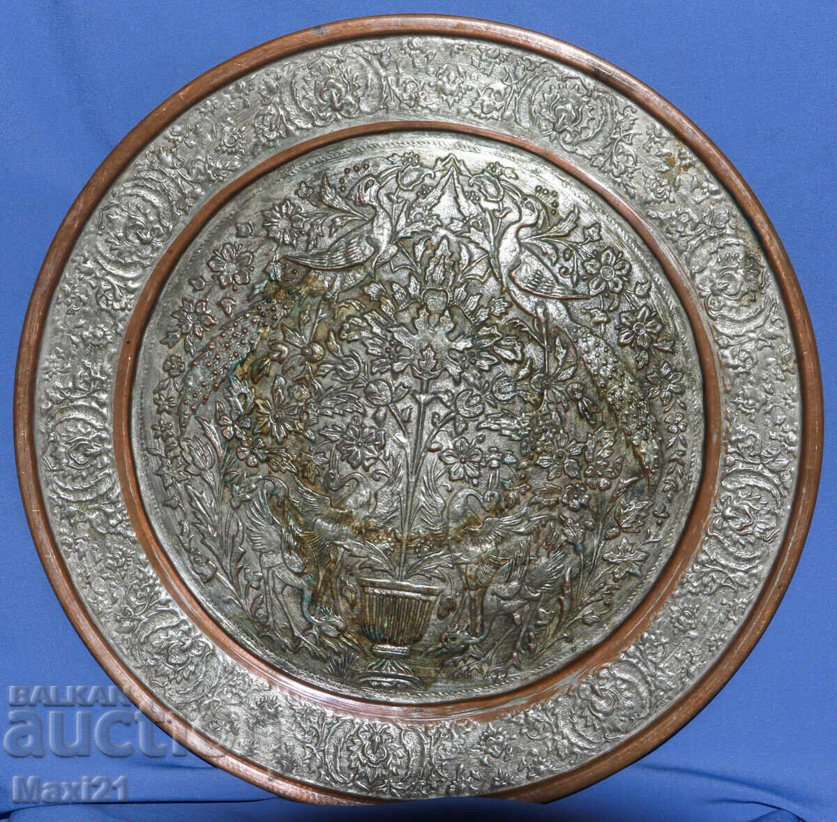 Голям старинен декоративен поднос мед