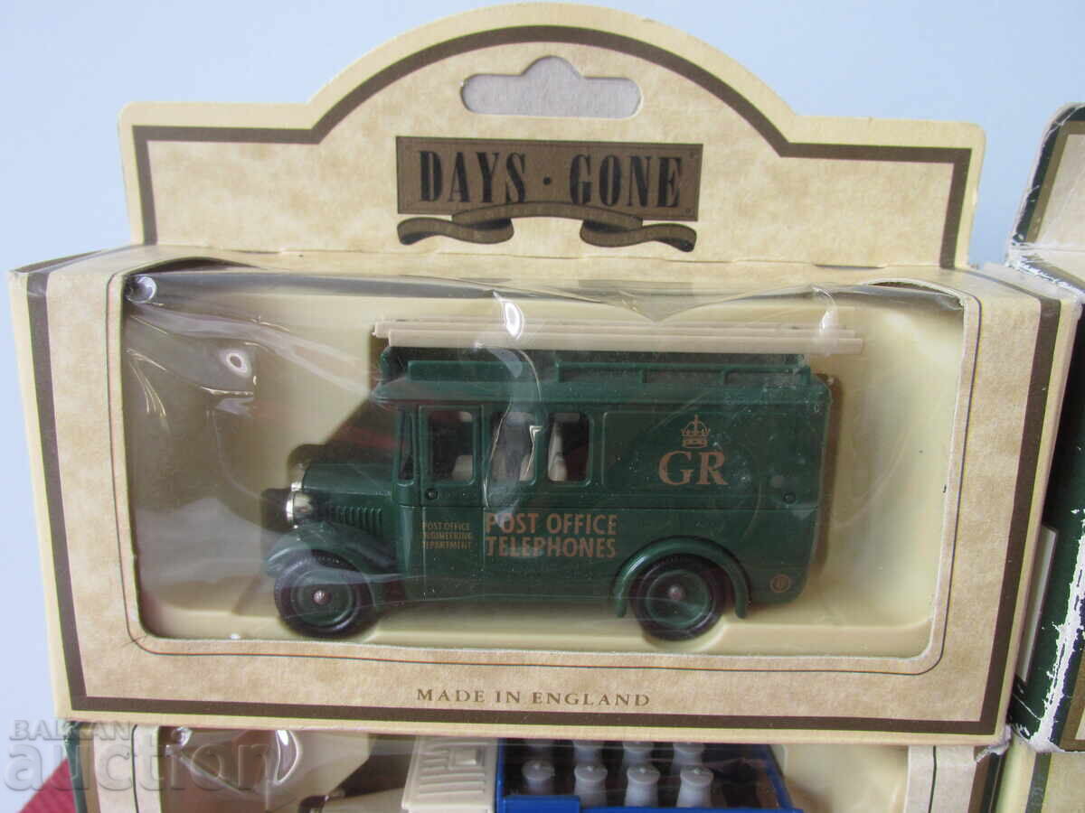 Retro strollers with price 16.00 BGN | € 8.18 Retro strollers with price 16.00 BGN | € 8.18