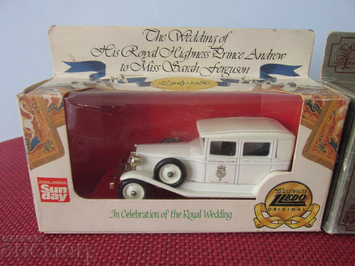 Delivery of Retro strollers Delivery of Retro strollers