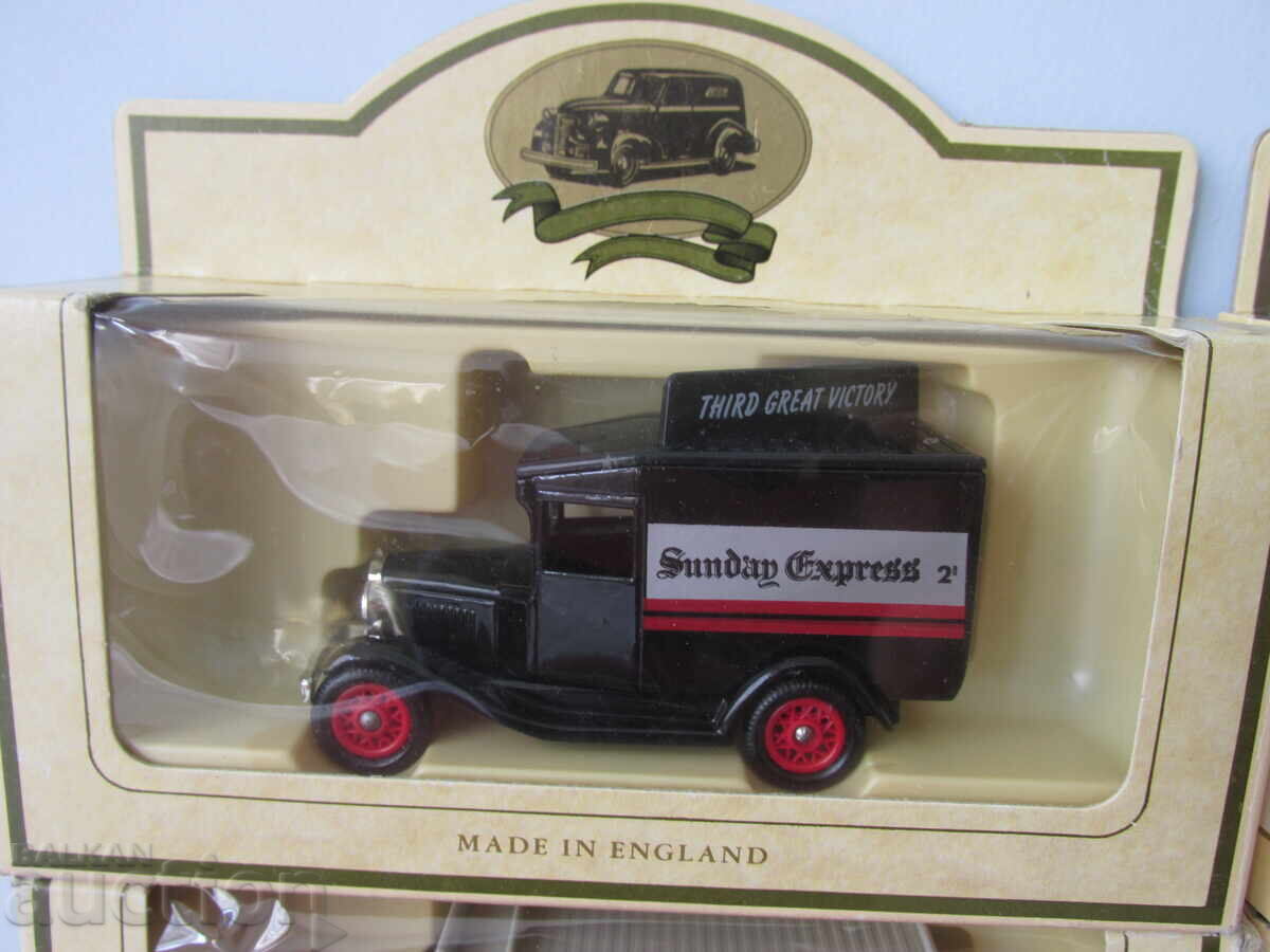 Ρετρό καρότσια με τιμή 16.00 BGN | € 8.18