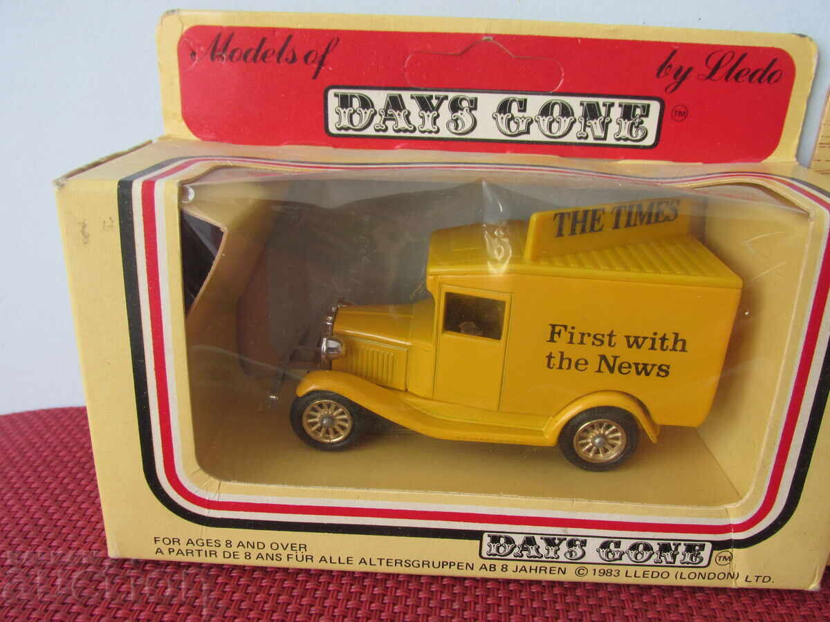 Delivery of Retro strollers Delivery of Retro strollers