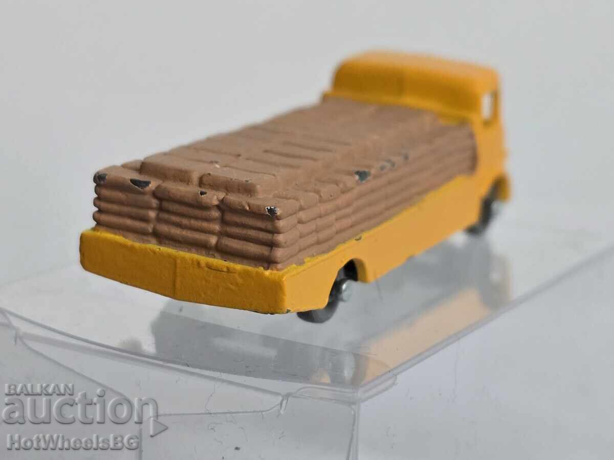 Delivery of Matchbox LESNEY No. 51A Albion Chieftain 1958