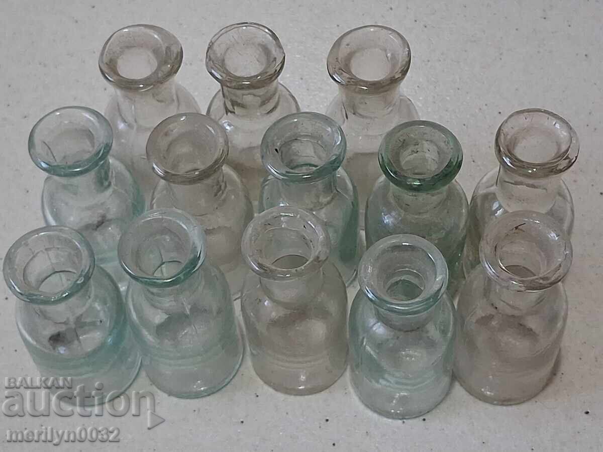Λοτ παλιά φαρμακευτικά φιαλίδια 10 ml 13 τεμάχια φιαλίδια με τιμή 65.00 BGN | € 33.23 Λοτ παλιά φαρμακευτικά φιαλίδια 10 ml 13 τεμάχια φιαλίδια με τιμή 65.00 BGN | € 33.23