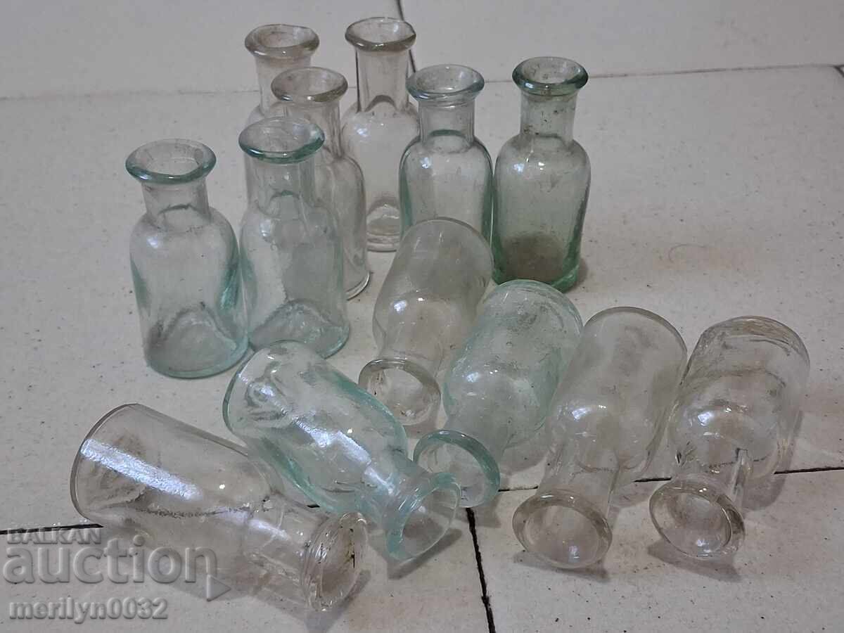 Δημοπρασία Λοτ παλιά φαρμακευτικά φιαλίδια 10 ml 13 τεμάχια φιαλίδια Δημοπρασία Λοτ παλιά φαρμακευτικά φιαλίδια 10 ml 13 τεμάχια φιαλίδια