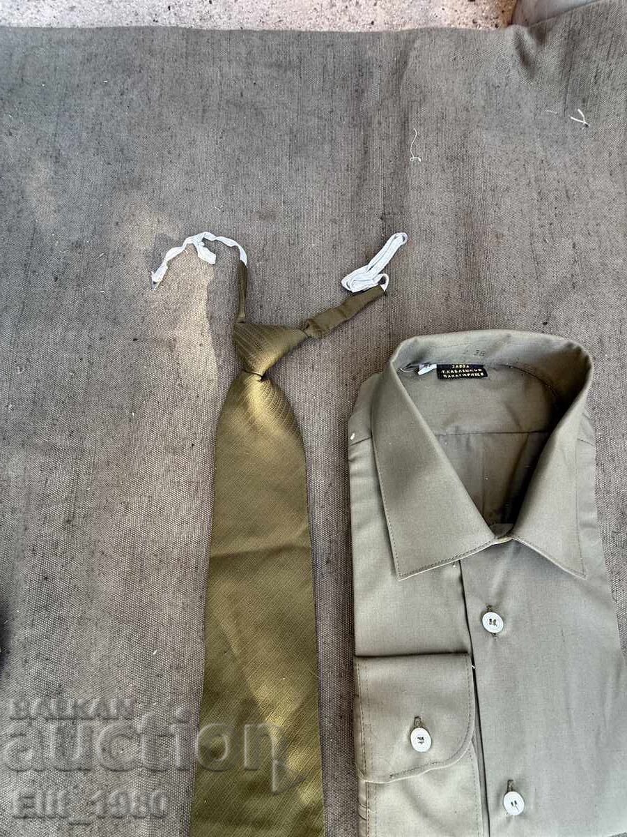 Auction  Officer's shirt and tie from the Socialist era