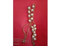 Αρχαίο κολιέ με μαργαριτάρια