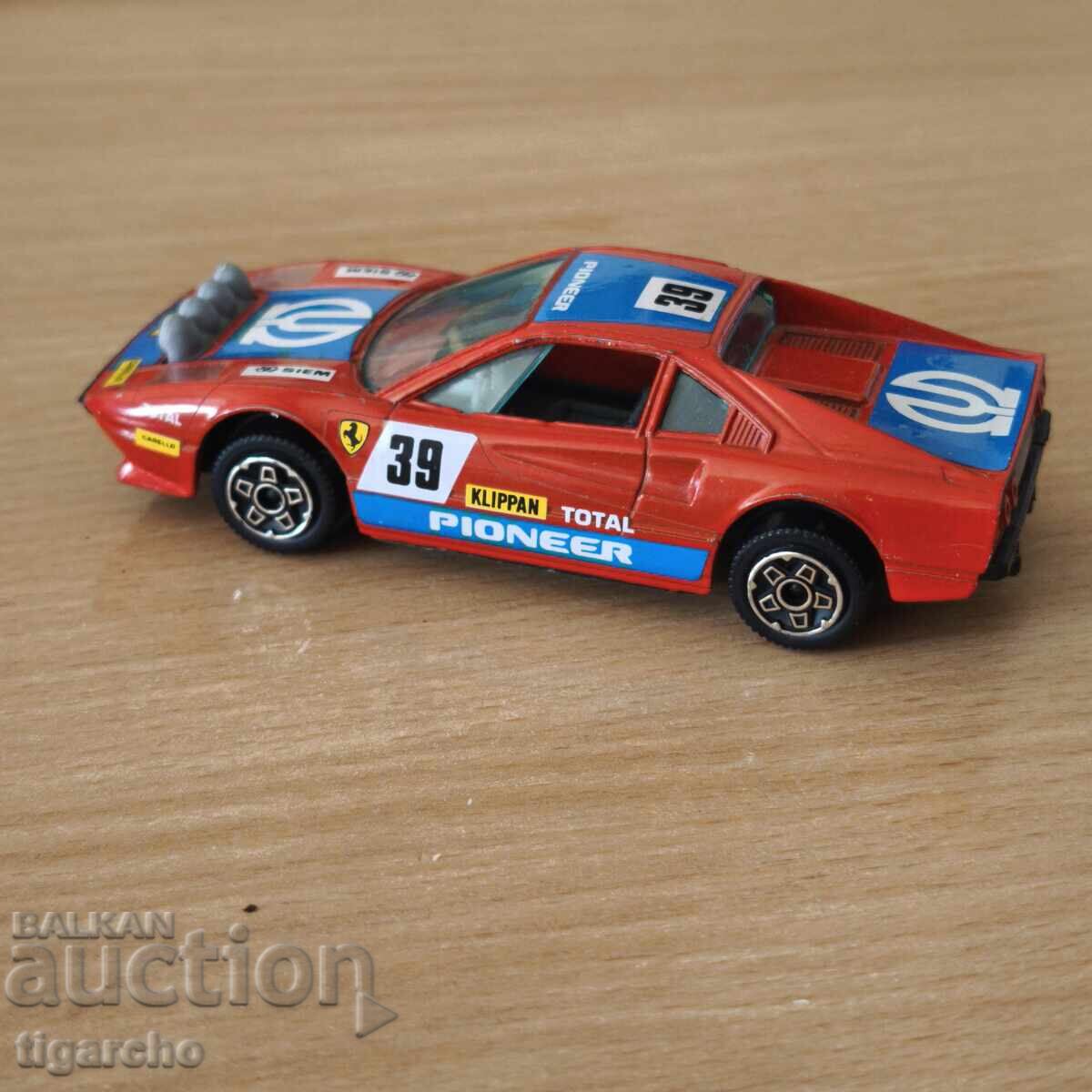 Licitație Cărucior Ferrari Licitație Cărucior Ferrari