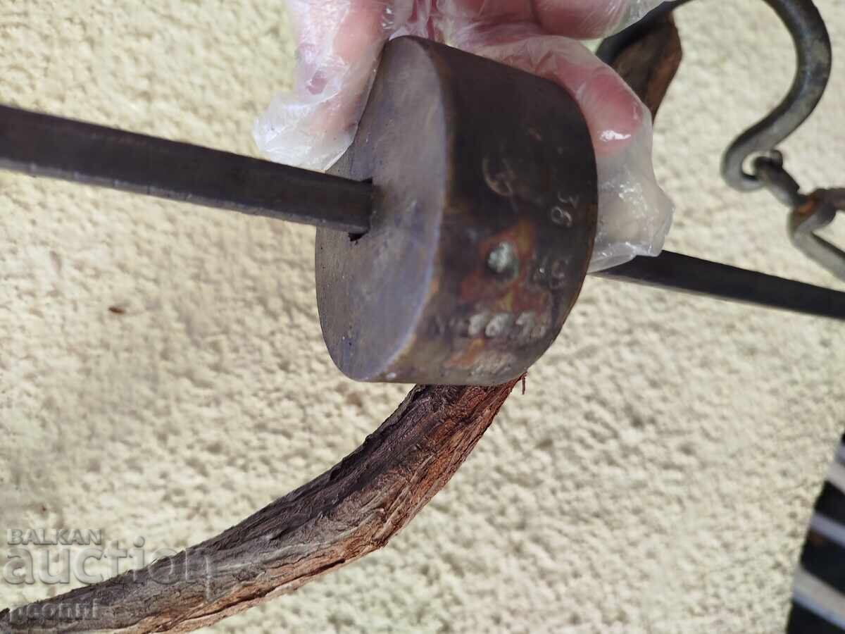 Delivery of Old counter with scales, year 1938