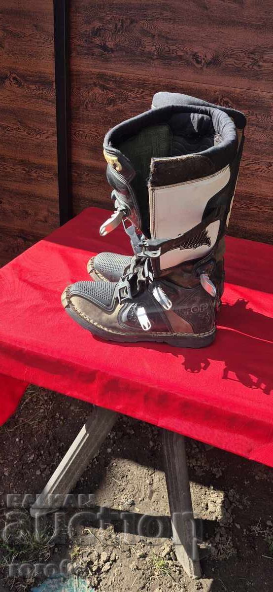 Licitație MOTOCROSS - BOCANCI - SKYWALK TOP 3