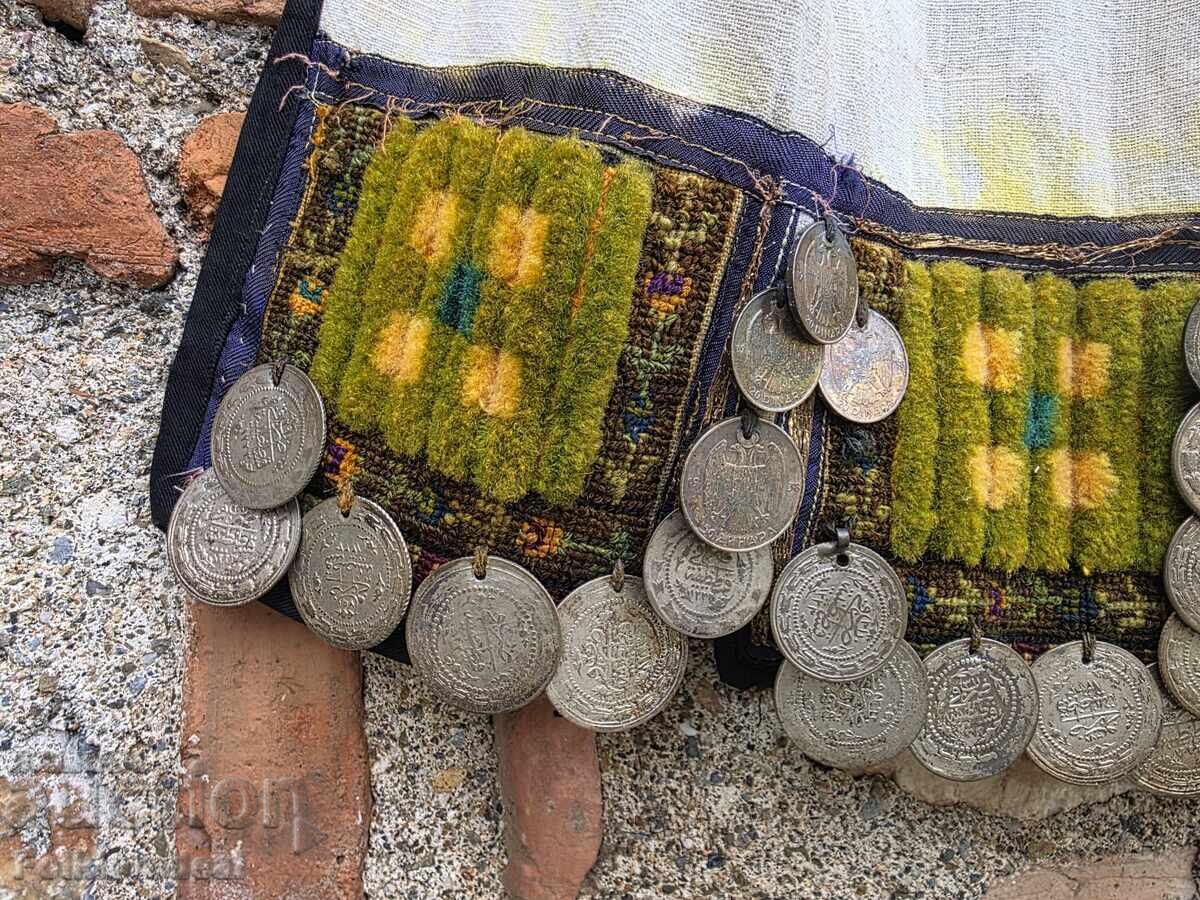 Vesta din costum popular feminin, împodobită cu bani de argint cu preț 700.00 BGN | € 357.90 Vesta din costum popular feminin, împodobită cu bani de argint cu preț 700.00 BGN | € 357.90