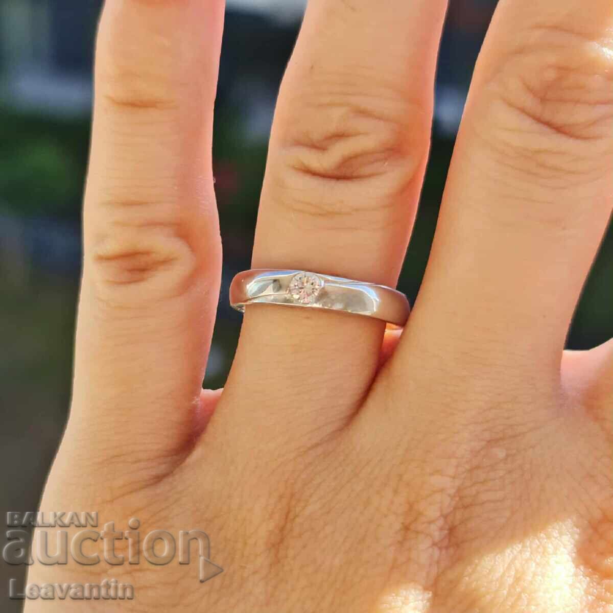 Ασημένιο δαχτυλίδι με ζιργκόν Ασημένιο δαχτυλίδι με ζιργκόν