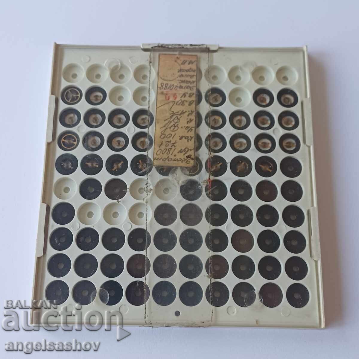 Piese de ceas cu preț 18.00 BGN | € 9.20