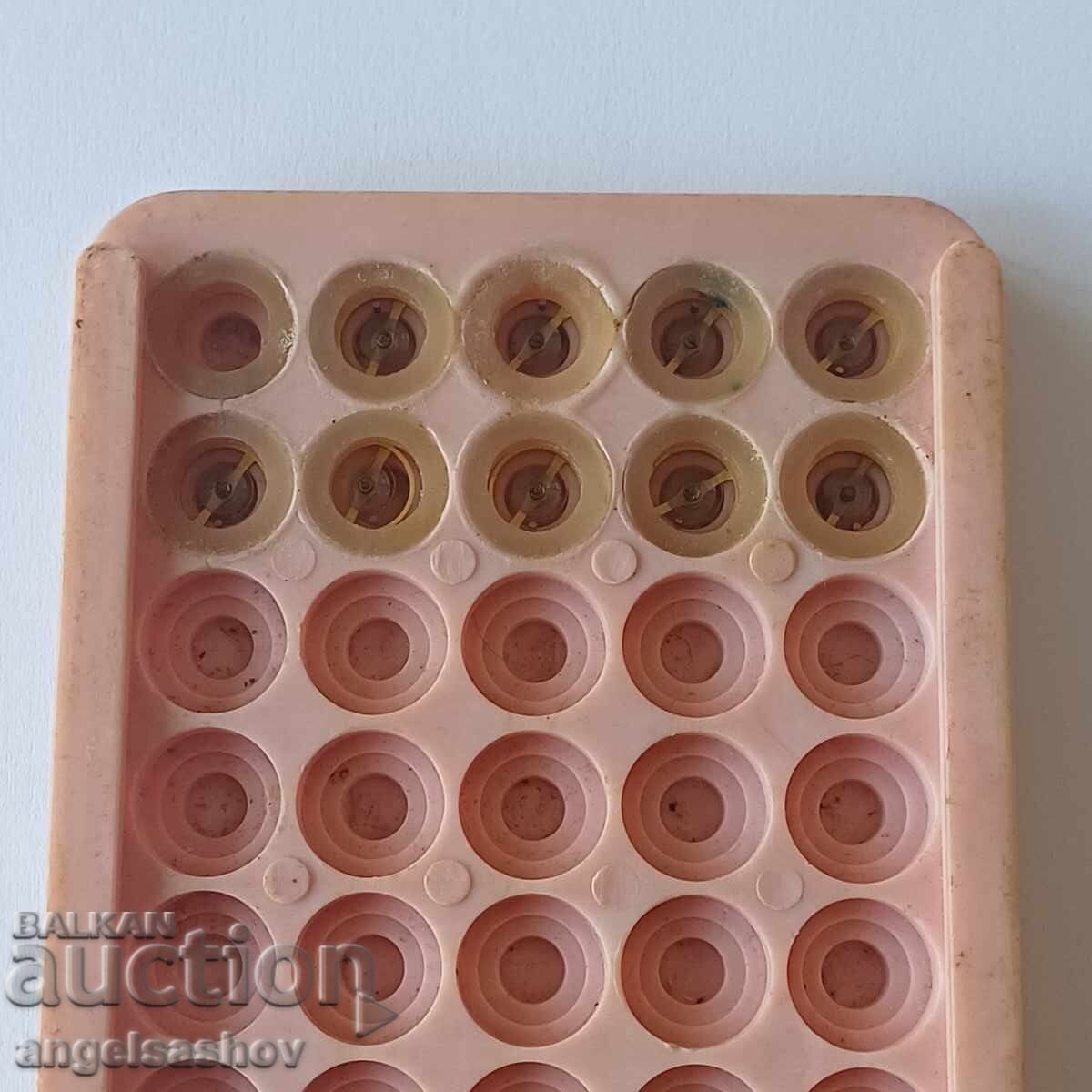 Части за часовници с цена 8.00 лв. | € 4.09