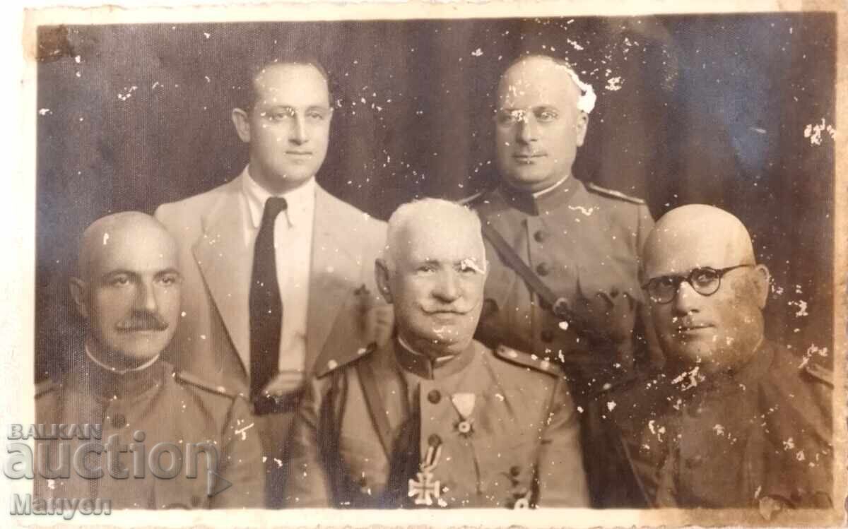 Group photo. In the middle is Colonel Petar Darvingov Group photo. In the middle is Colonel Petar Darvingov