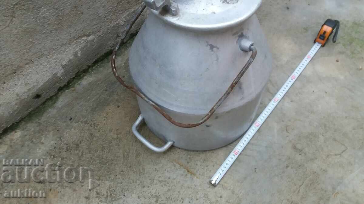 Auction  EXCELLENT MILK CAN - 20 LITERS - ALUMINUM WITH LID