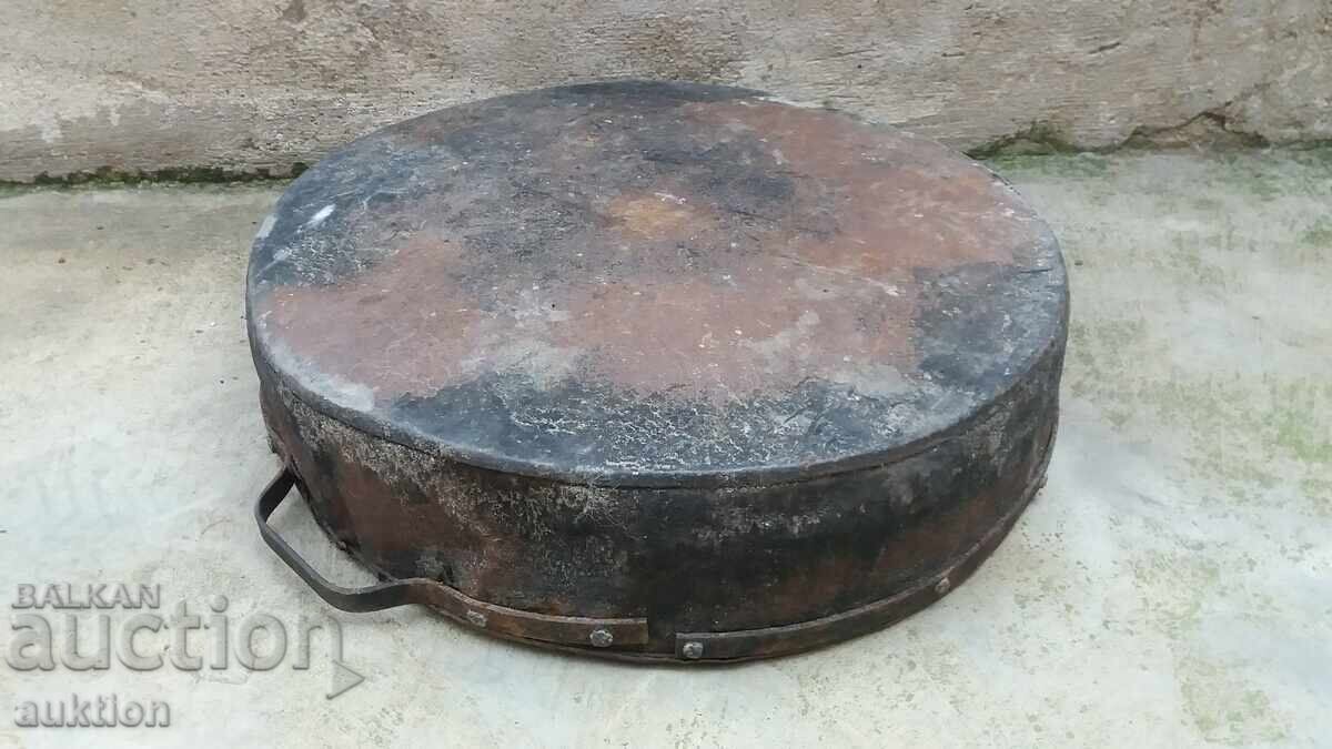 ΠΑΛΙΟ ΜΕΓΑΛΟ ΤΑΨΙ ΓΙΑ ΛΟΥΤΕΝΙΤΣΑ, ΑΡΝΙ ΚΑΙ ΑΛΛΑ - ΣΙΔΕΡΕΝΙΟ - 7