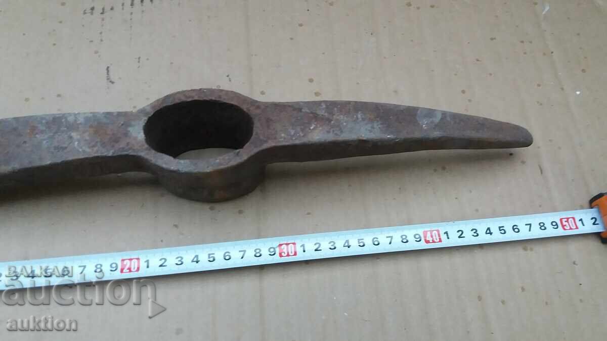 Delivery of EXCELLENT SOLID PICKAXE - TOOL