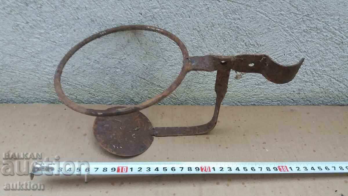 Παράδοση Μεταλλική βάση για γλάστρα