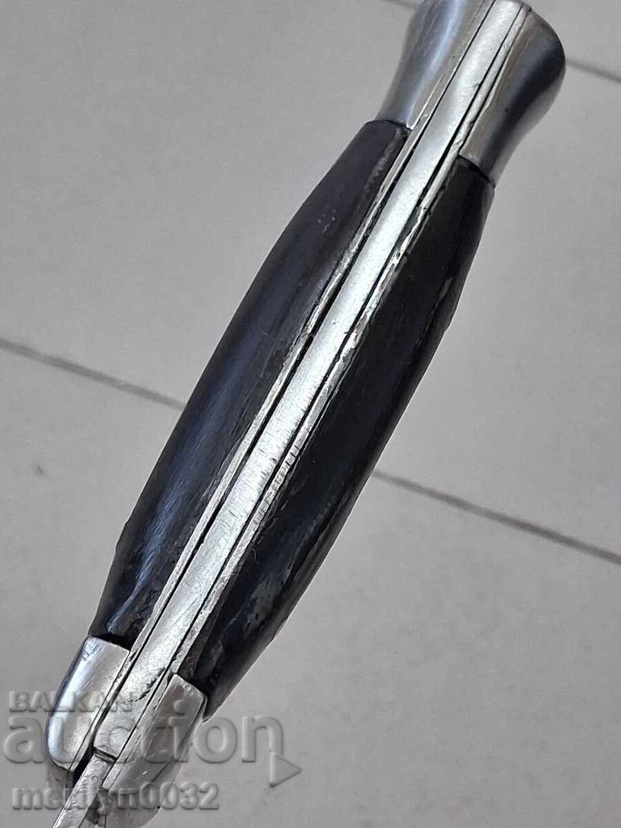 Аукцион Габровски нож с кания и чирени Аукцион Габровски нож с кания и чирени