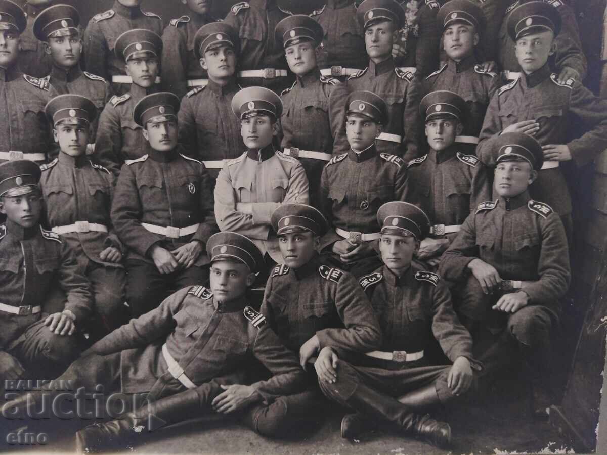 1926 Г.БРЕЗНИК ,ЦАРСКА СНИМКА КАРТОН 5-ТИ КОНЕН ПОЛК с цена 80.00 лв. | € 40.90 1926 Г.БРЕЗНИК ,ЦАРСКА СНИМКА КАРТОН 5-ТИ КОНЕН ПОЛК с цена 80.00 лв. | € 40.90