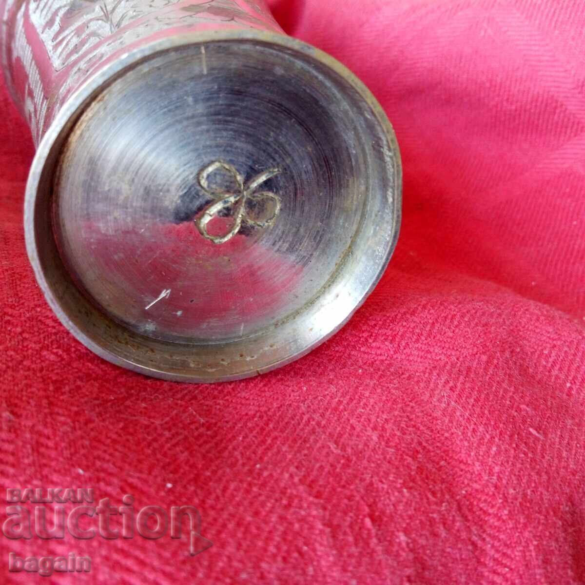 Παράδοση Μοναδικό οθωμανικό κύπελλο.