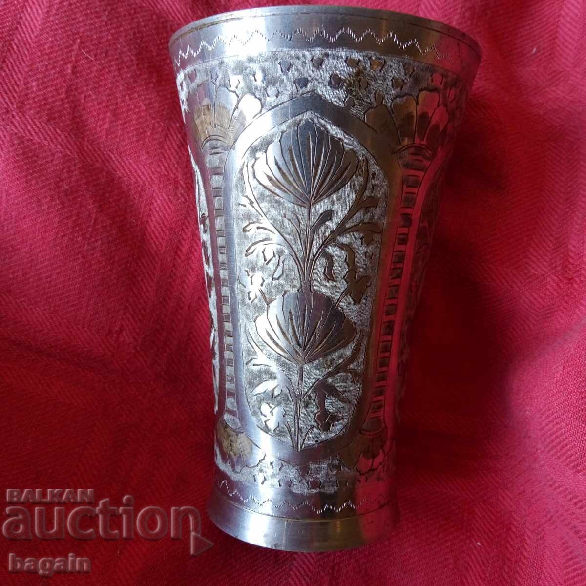 Μοναδικό οθωμανικό κύπελλο.