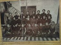 ΒΑΣΙΛΙΚΗ ΦΩΤΟΓΡΑΦΙΑ ΧΑΡΤΟΝΙ, κορίτσια, μαθήτριες