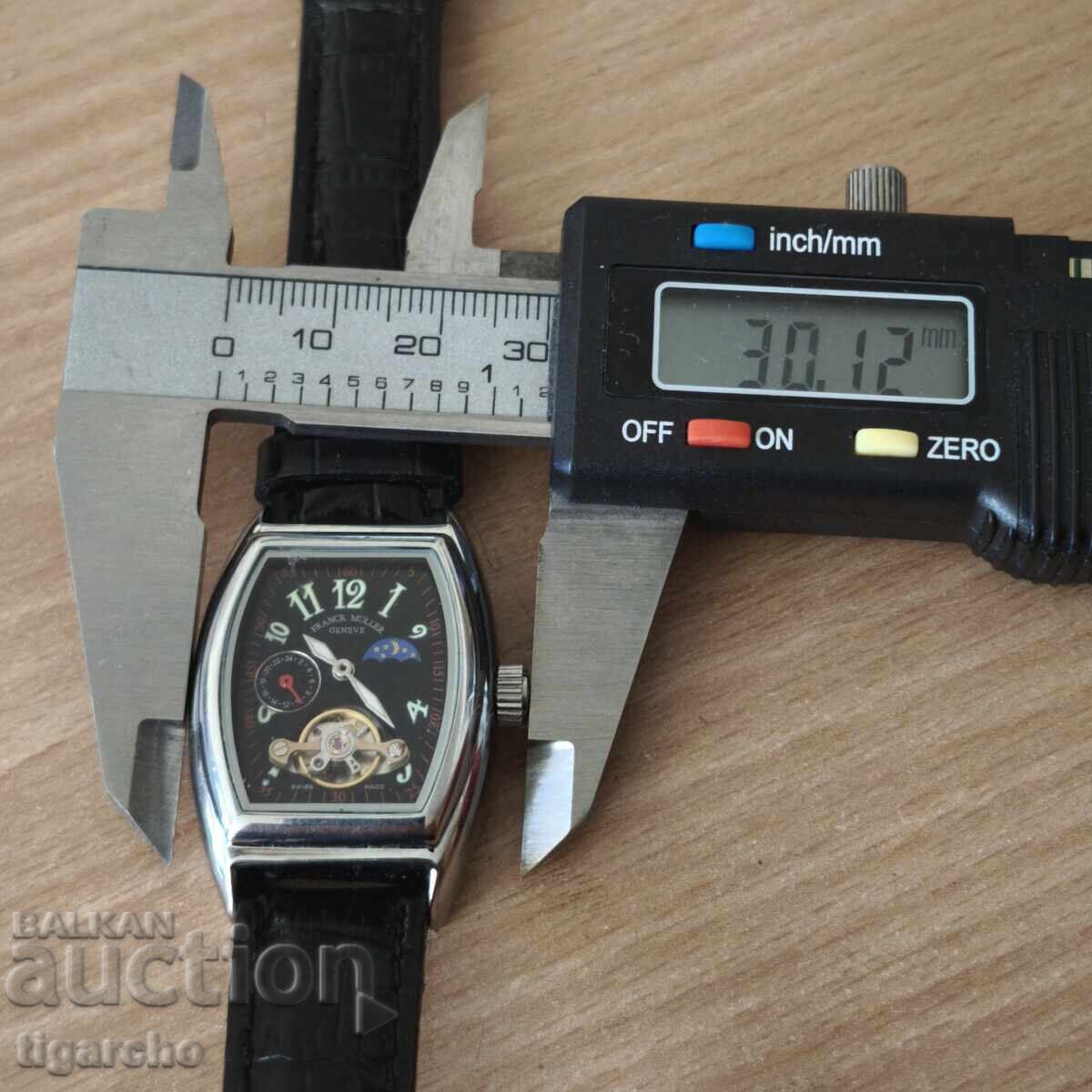 Auction Ladies' Swiss Watch Auction Ladies' Swiss Watch