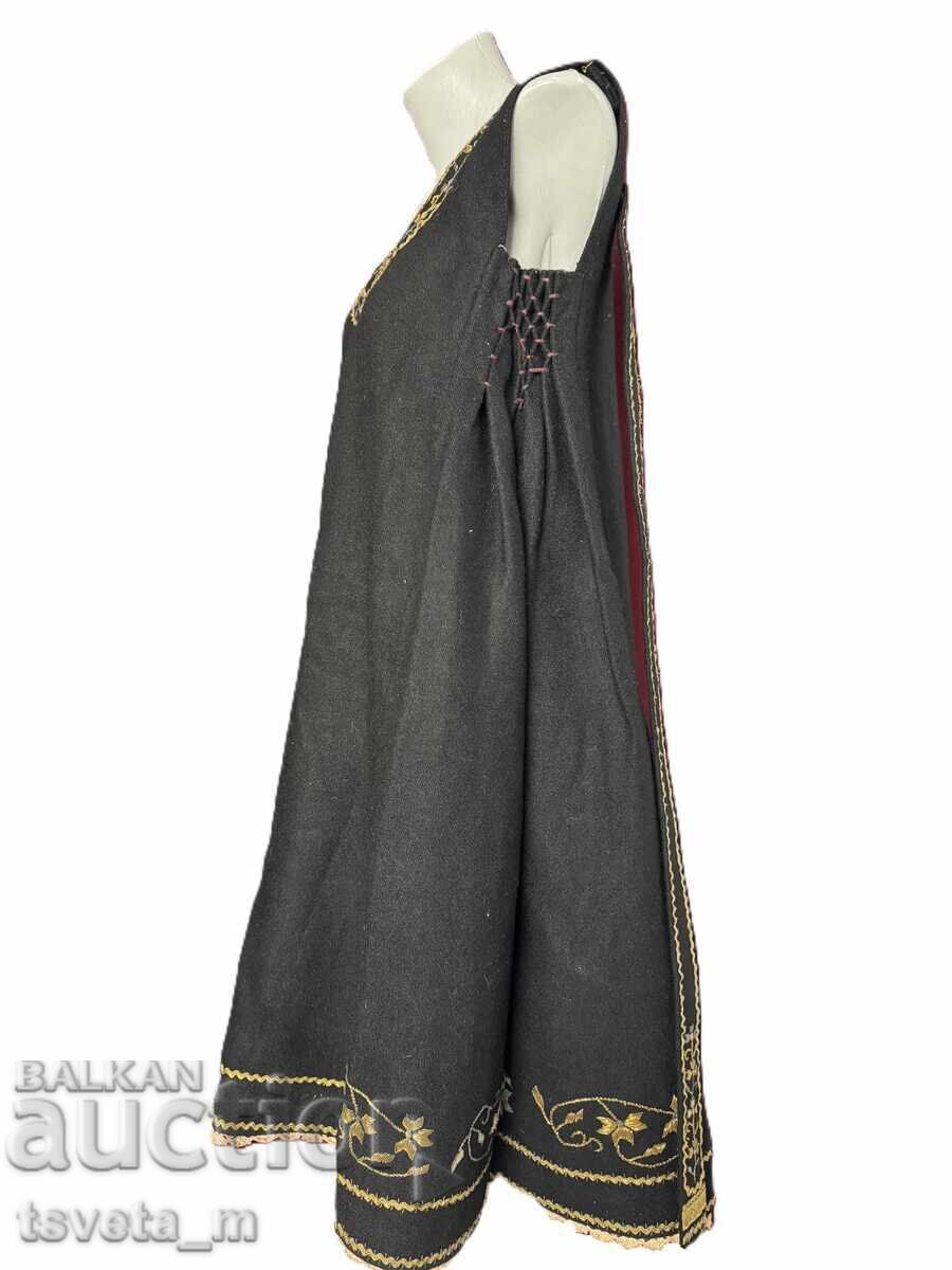 Παράδοση Γυναικείο μάλλινο σουκμάν με ουρές και σίρμα, παραδοσιακή φορεσιά