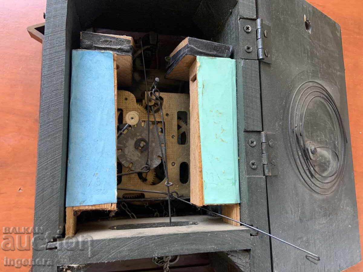 Auction  Wall clock cuckoo weight