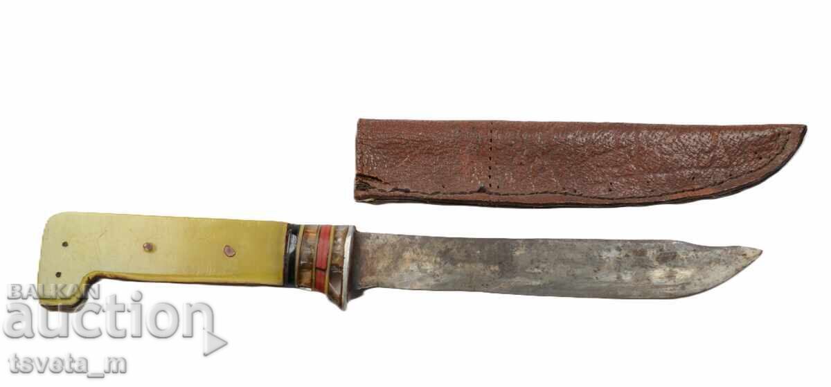 Licitație Cuțit vechi mare cu teacă