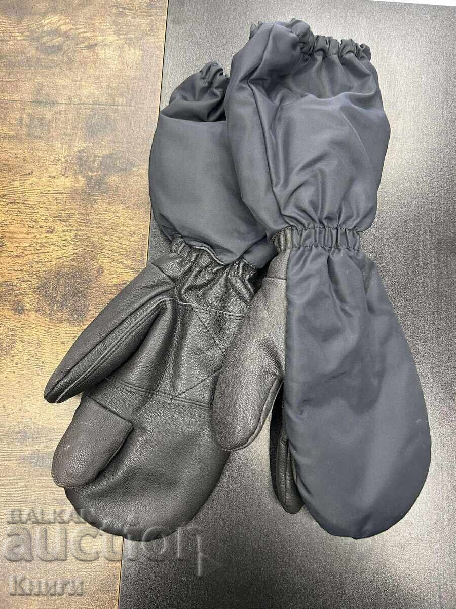 Παράδοση Χειμερινά γάντια