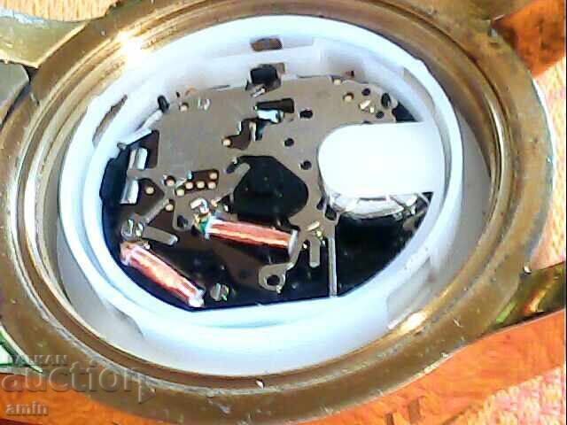 Beautiful 4-hour Invicta watch works perfectly - 5