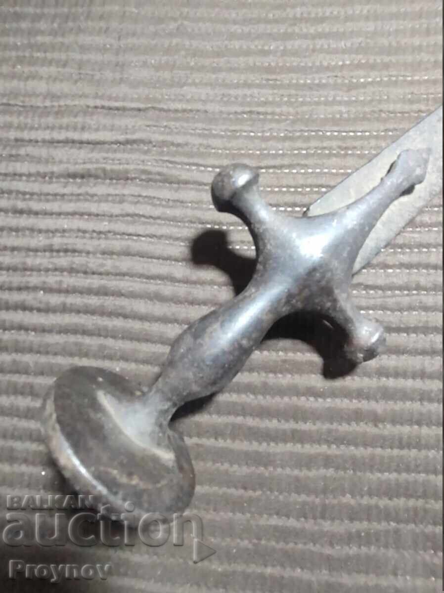 Licitație Sabie de luptă foarte veche, în stare de relicvă
