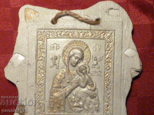 Икона ,,Богородица с младенеца,,-течен камък с цена € 7.00 | 13.69 лв.